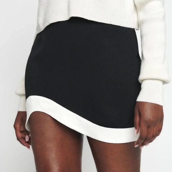Reformation Penny asymmetric mini skirt - Picture 2 of 3
